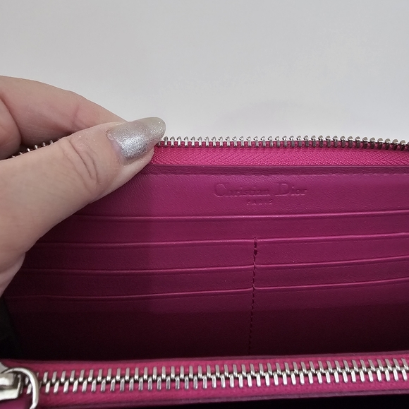 Dior Cannage Patent Zip Around Wallet - Picture 9 of 10
